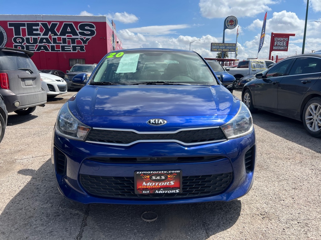 Photo 2 of this KIA RIO