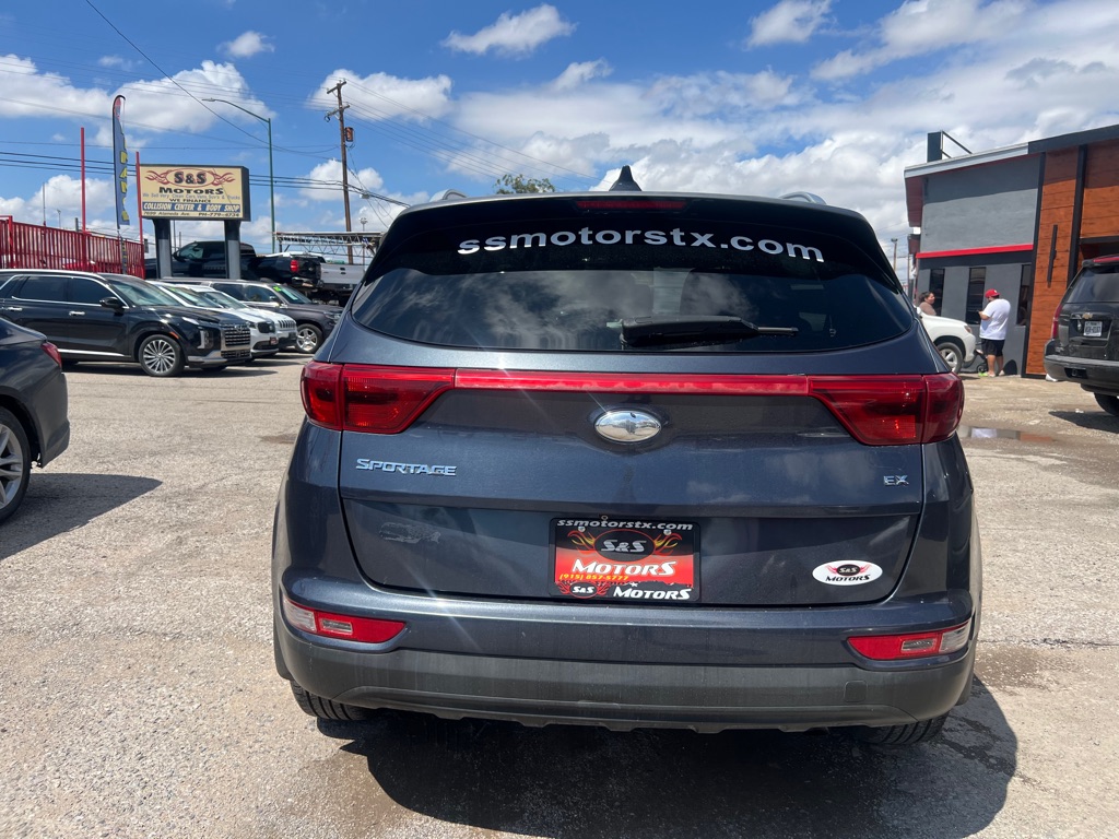 Photo 9 of this KIA SPORTAGE