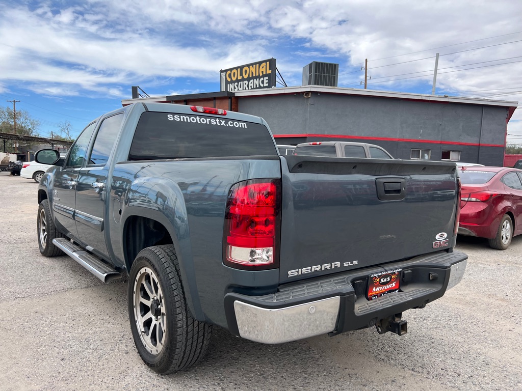 Photo 8 of this GMC SIERRA