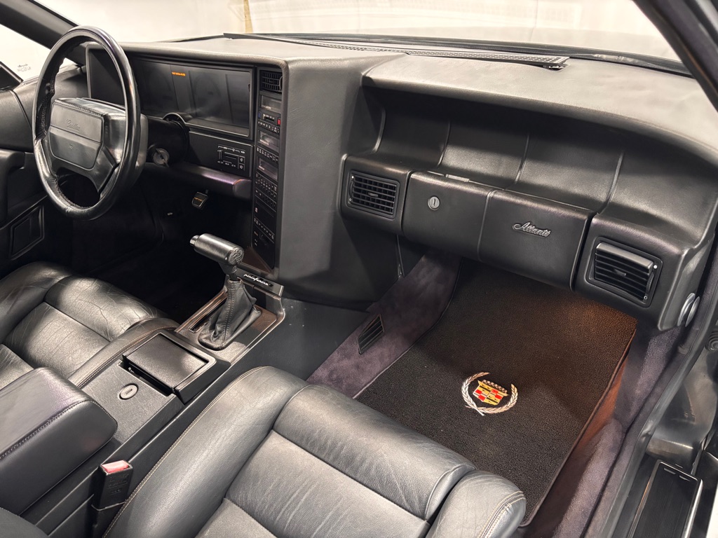 Photo 16 of this CADILLAC ALLANTE
