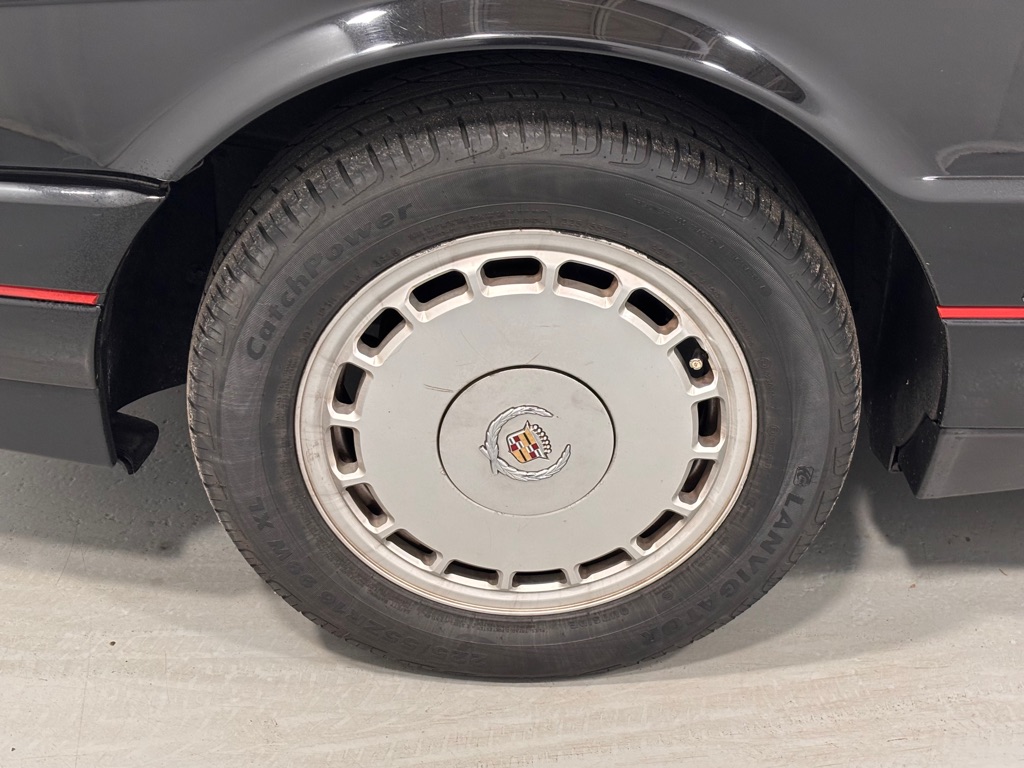 Photo 23 of this CADILLAC ALLANTE