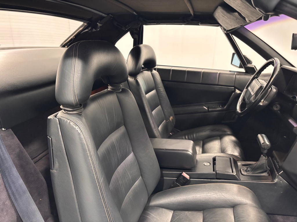 Photo 18 of this CADILLAC ALLANTE
