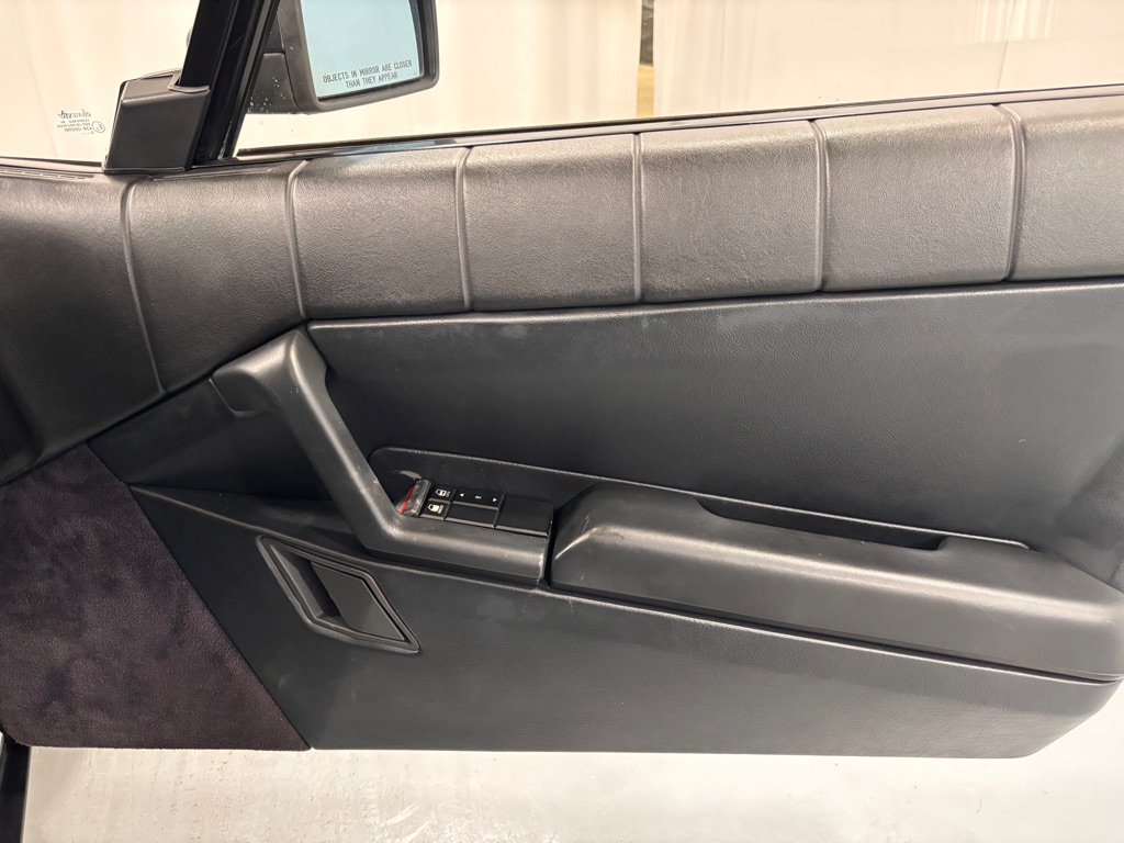Photo 19 of this CADILLAC ALLANTE