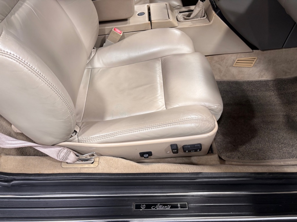 Photo 17 of this CADILLAC ALLANTE