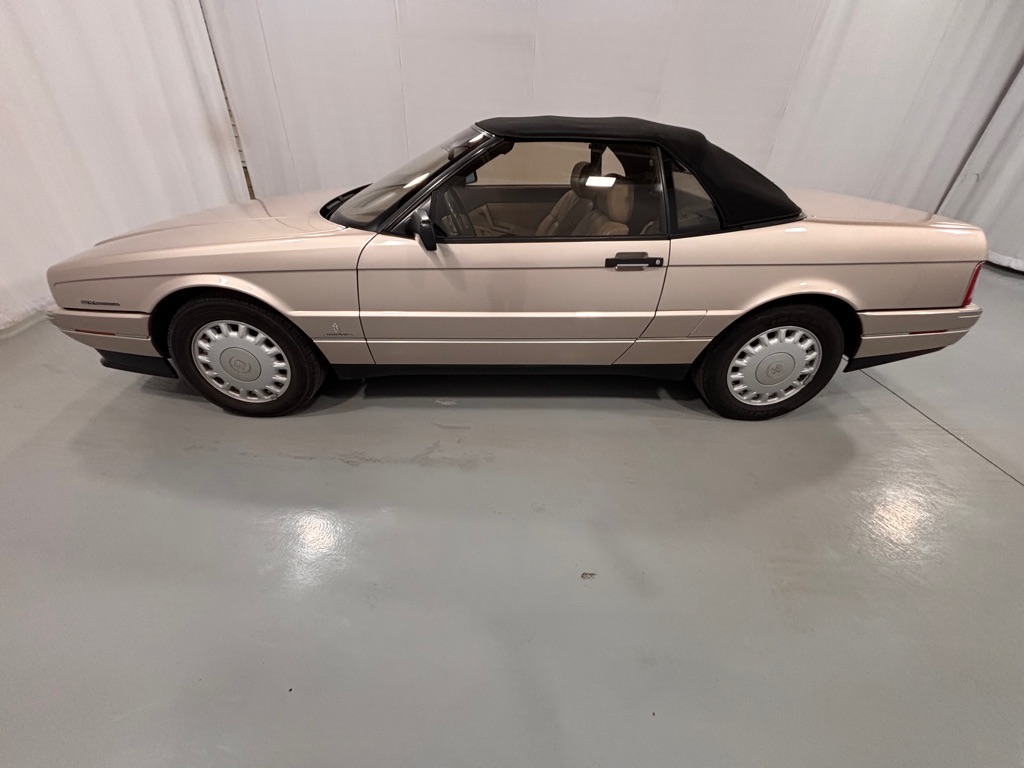 Photo 8 of this CADILLAC ALLANTE