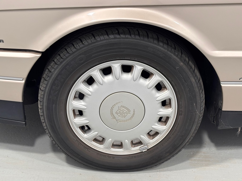 Photo 23 of this CADILLAC ALLANTE