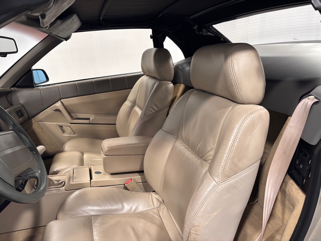 Photo 11 of this CADILLAC ALLANTE