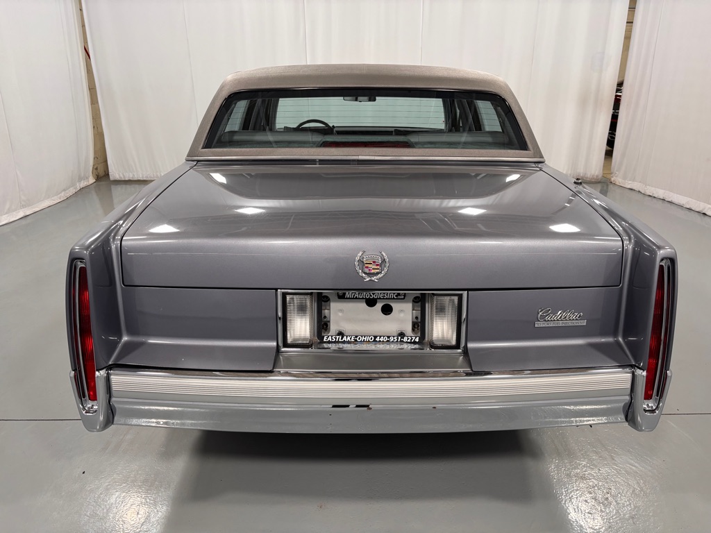 Photo 6 of this CADILLAC FLEETWOOD