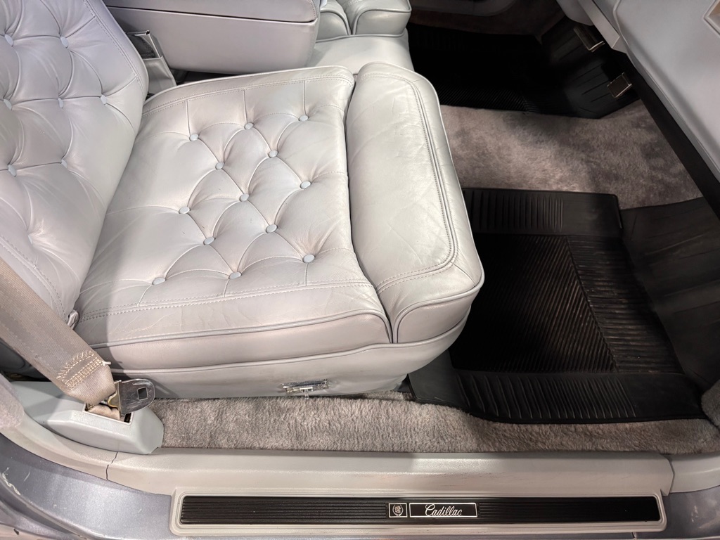 Photo 19 of this CADILLAC FLEETWOOD