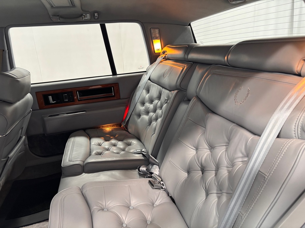 Photo 23 of this CADILLAC FLEETWOOD