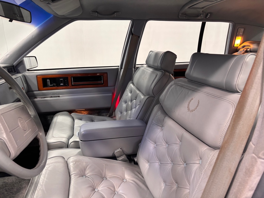 Photo 12 of this CADILLAC FLEETWOOD