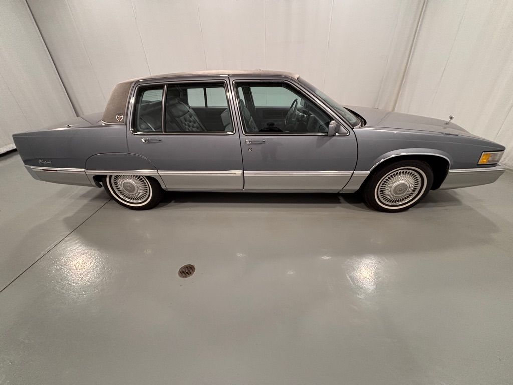 Photo 4 of this CADILLAC FLEETWOOD