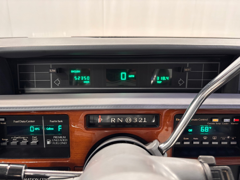 Photo 16 of this CADILLAC FLEETWOOD