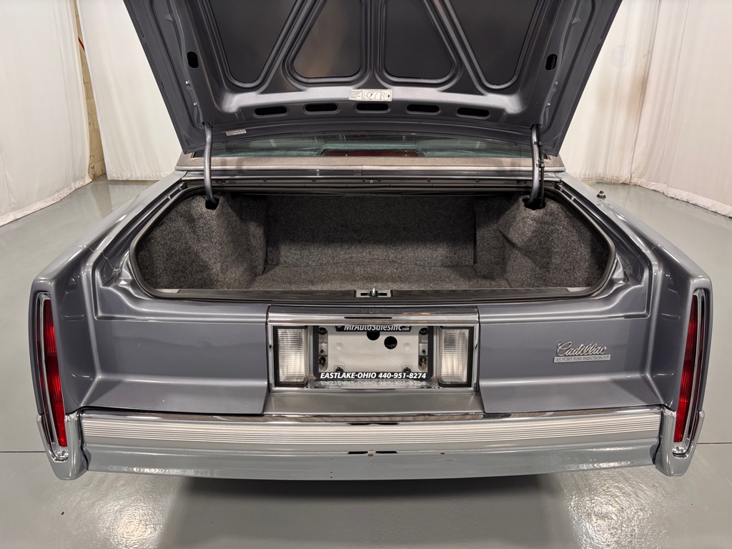 Photo 30 of this CADILLAC FLEETWOOD