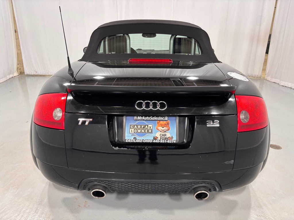 Photo 6 of this AUDI TT 3.2 CONV