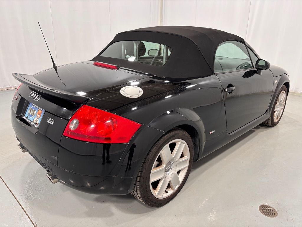 Photo 5 of this AUDI TT 3.2 CONV