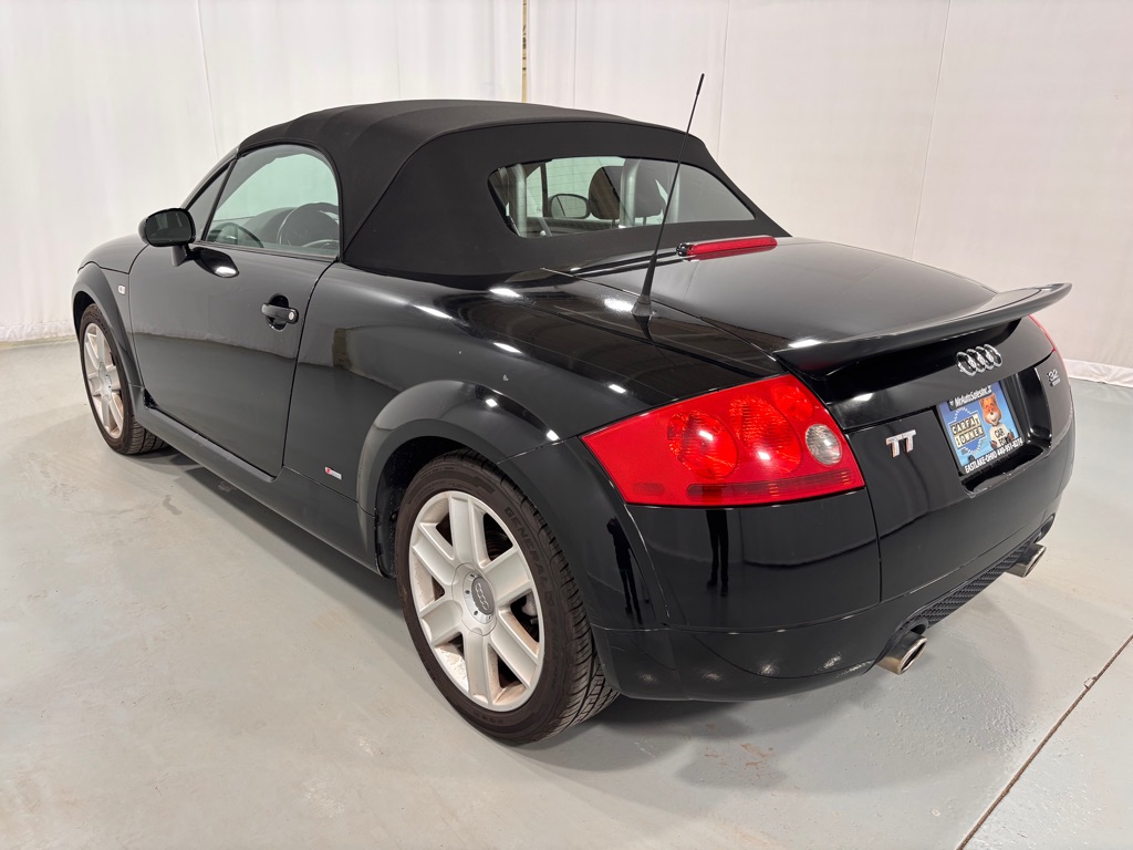 Photo 7 of this AUDI TT 3.2 CONV