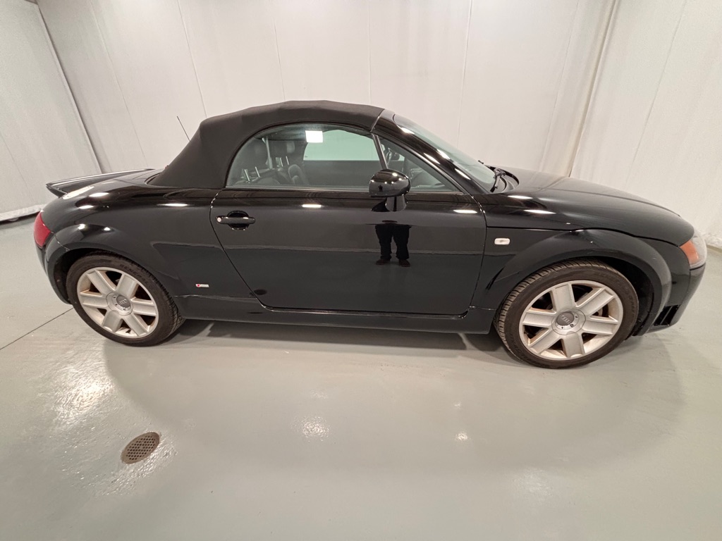 Photo 4 of this AUDI TT 3.2 CONV