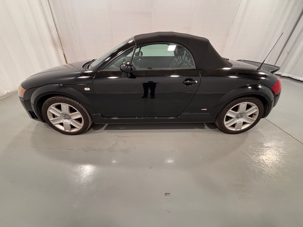 Photo 8 of this AUDI TT 3.2 CONV