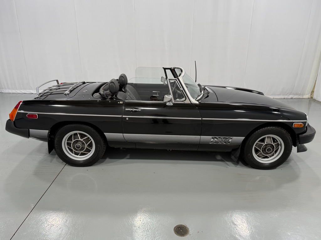 Photo 4 of this MG MGB LIMITED ED