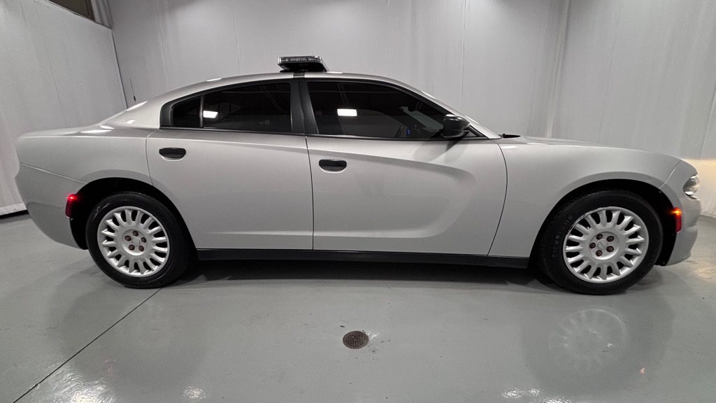 Photo 4 of this DODGE CHARGER POLICE