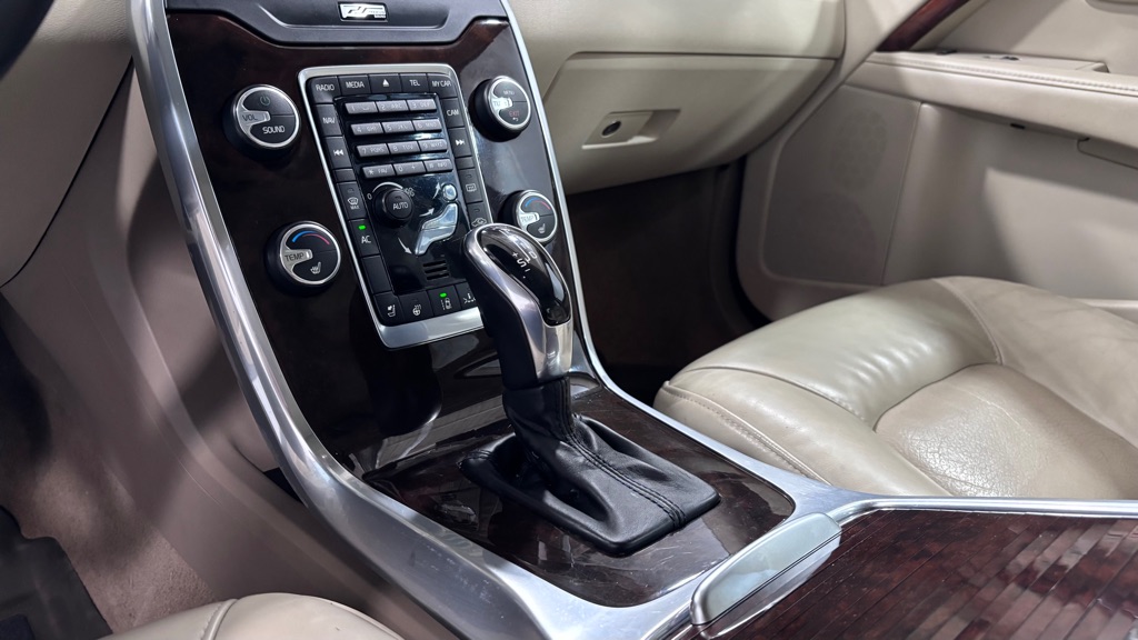 Photo 16 of this VOLVO S80 T6