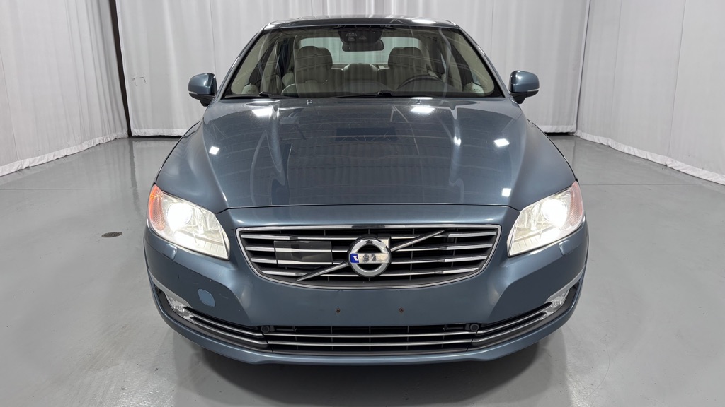 Photo 2 of this VOLVO S80 T6