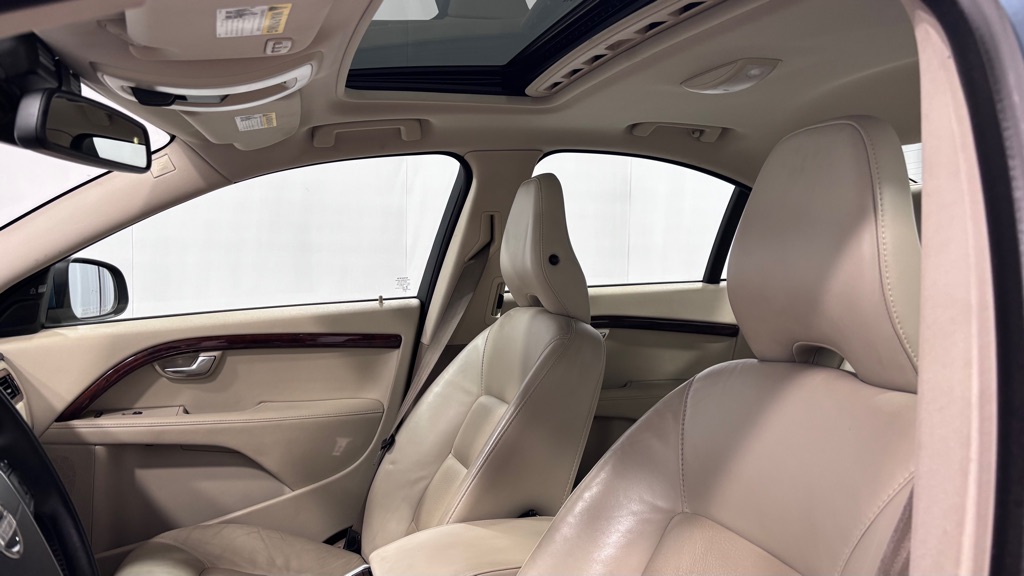 Photo 12 of this VOLVO S80 T6
