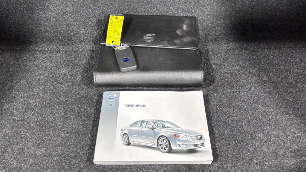 Photo 35 of this VOLVO S80 T6