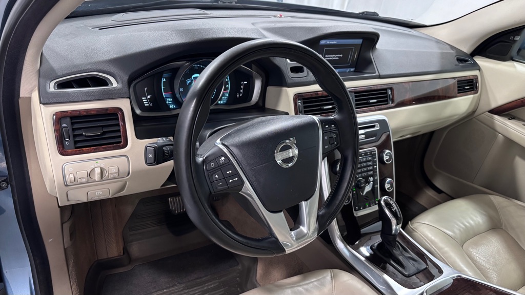 Photo 9 of this VOLVO S80 T6