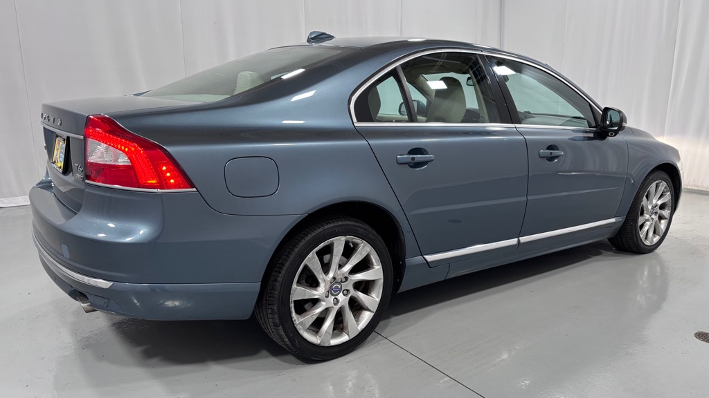 Photo 5 of this VOLVO S80 T6