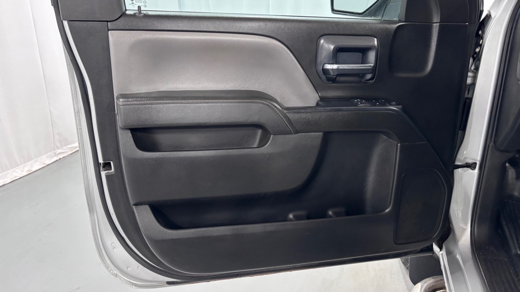 Photo 15 of this GMC SIERRA 1500