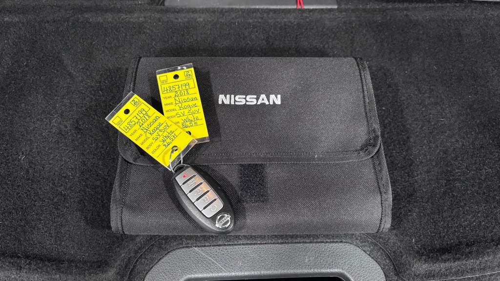 Photo 34 of this NISSAN ROGUE SV