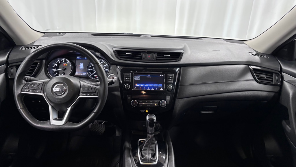 Photo 10 of this NISSAN ROGUE SV