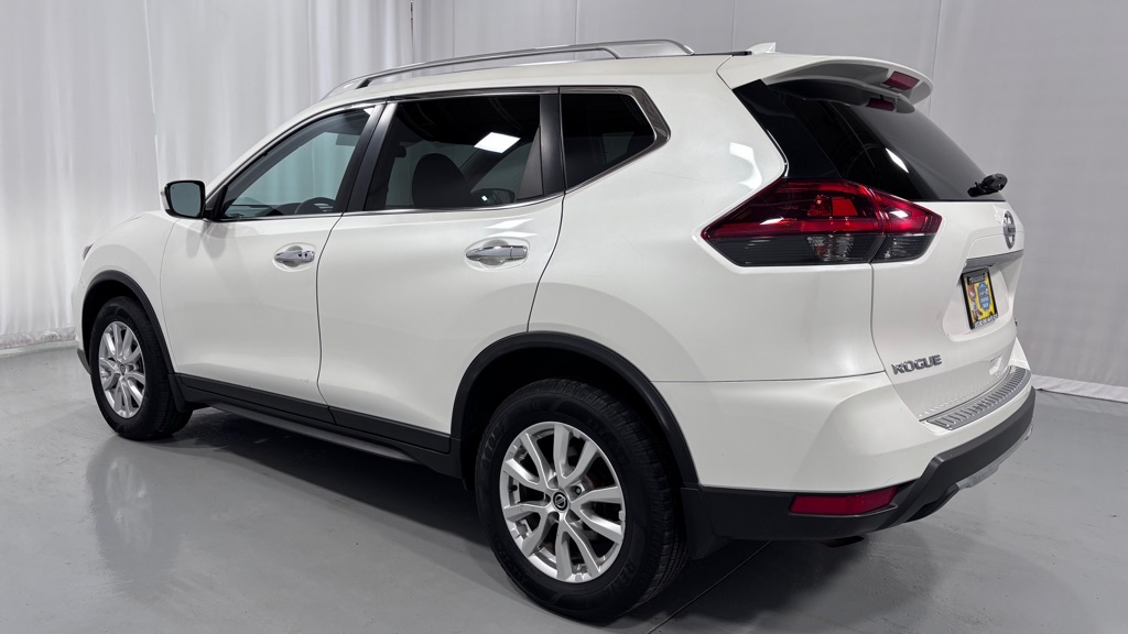 Photo 7 of this NISSAN ROGUE SV