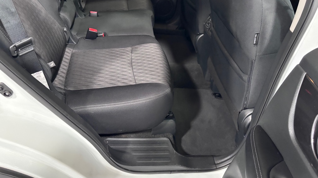 Photo 24 of this NISSAN ROGUE SV