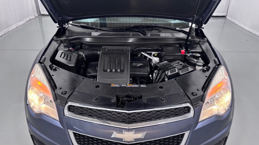 Photo 30 of this CHEVROLET EQUINOX LT