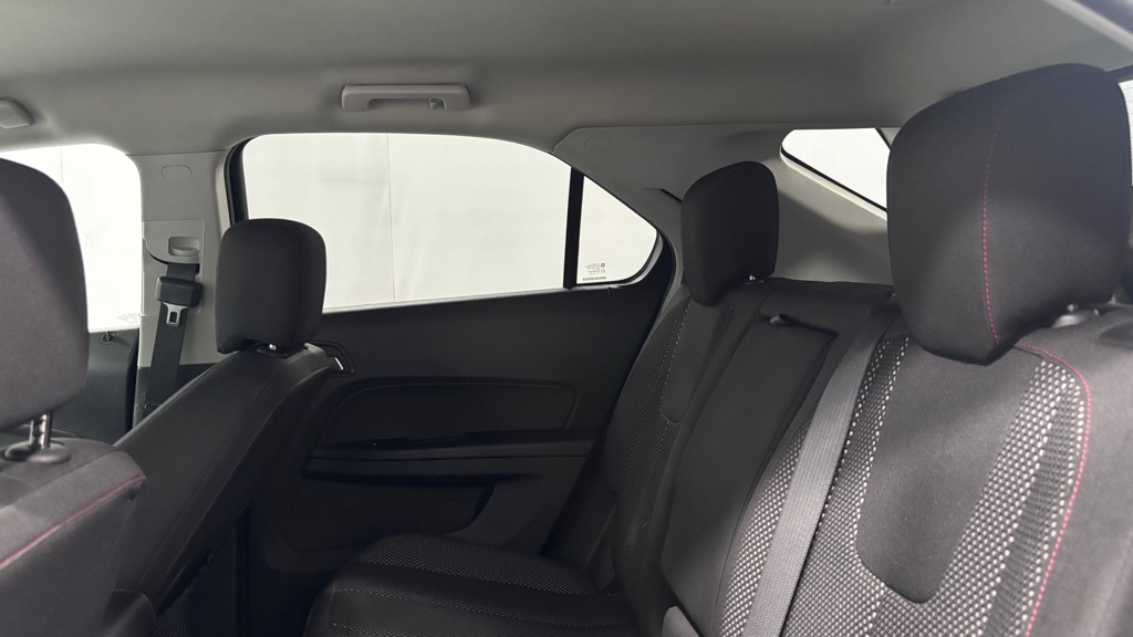 Photo 23 of this CHEVROLET EQUINOX LT