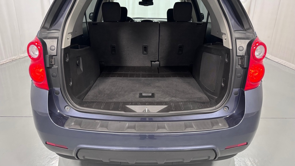 Photo 29 of this CHEVROLET EQUINOX LT