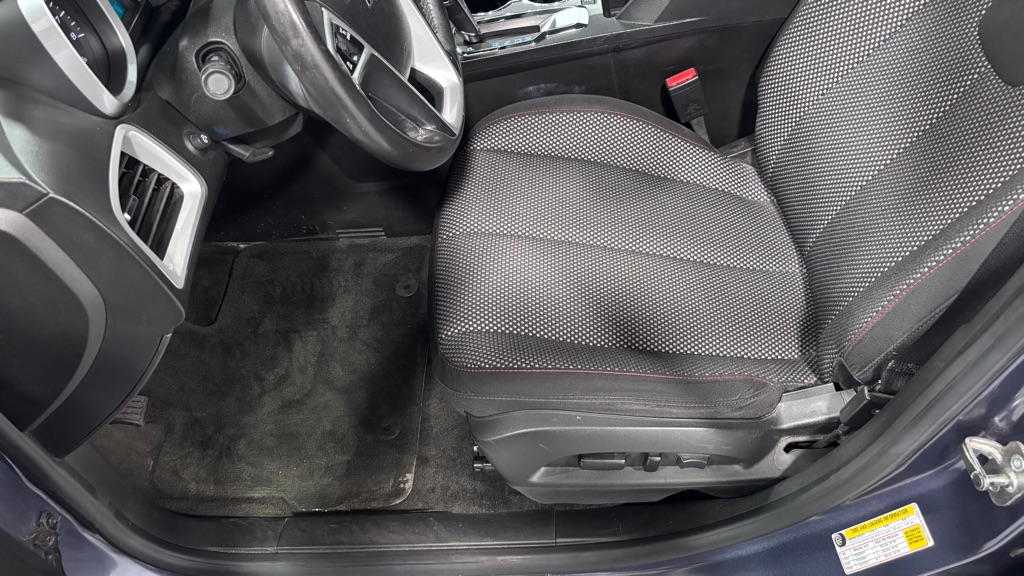 Photo 11 of this CHEVROLET EQUINOX LT