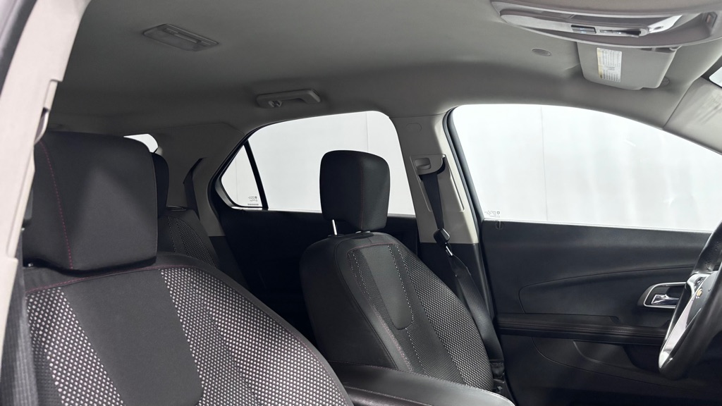 Photo 20 of this CHEVROLET EQUINOX LT