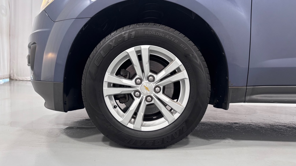Photo 31 of this CHEVROLET EQUINOX LT