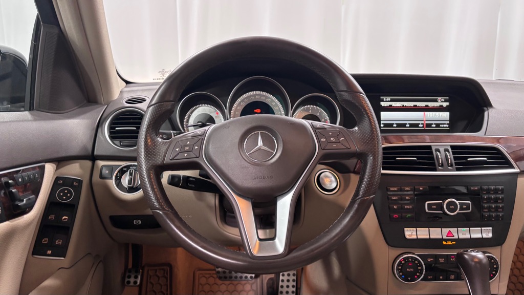Photo 13 of this MERCEDES-BENZ C-300 4MATIC