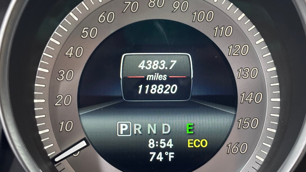 Photo 15 of this MERCEDES-BENZ C-300 4MATIC
