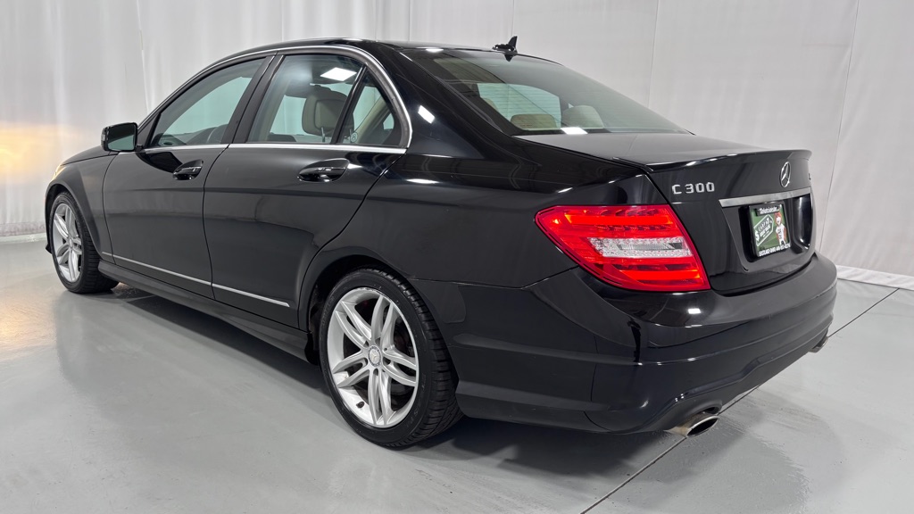 Photo 7 of this MERCEDES-BENZ C-300 4MATIC