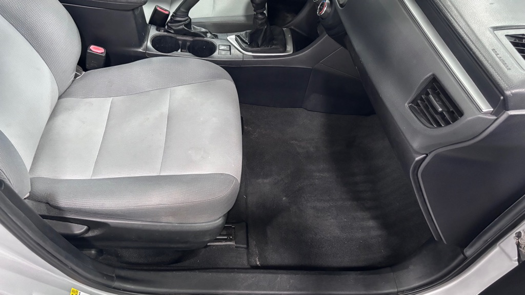 Photo 17 of this TOYOTA COROLLA L