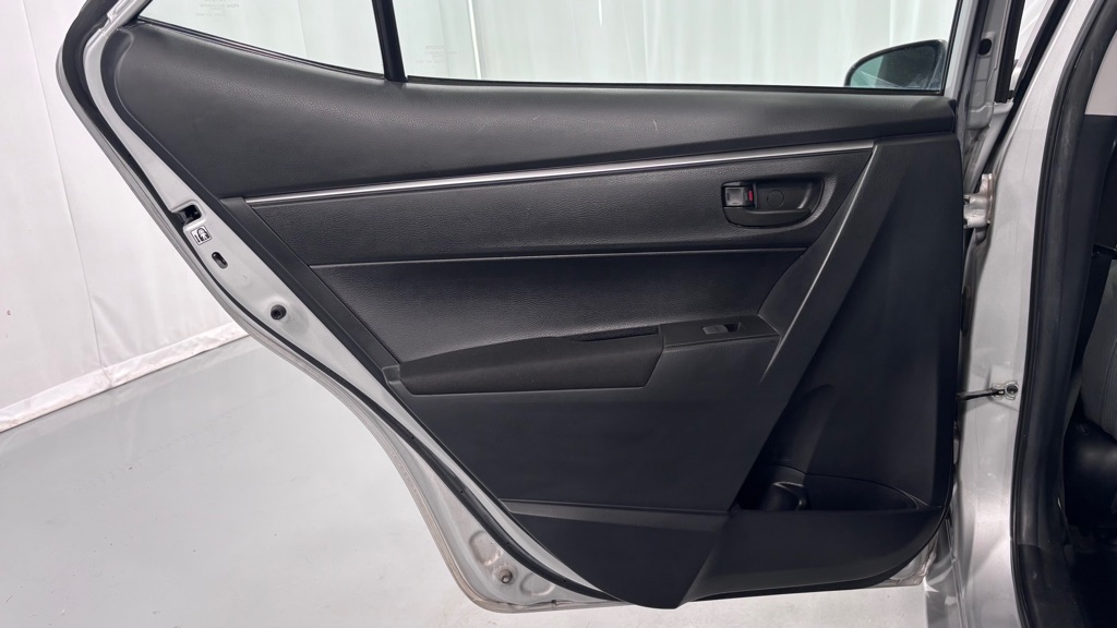Photo 22 of this TOYOTA COROLLA L