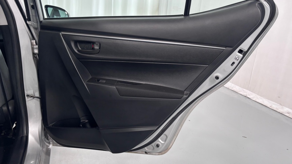 Photo 26 of this TOYOTA COROLLA L