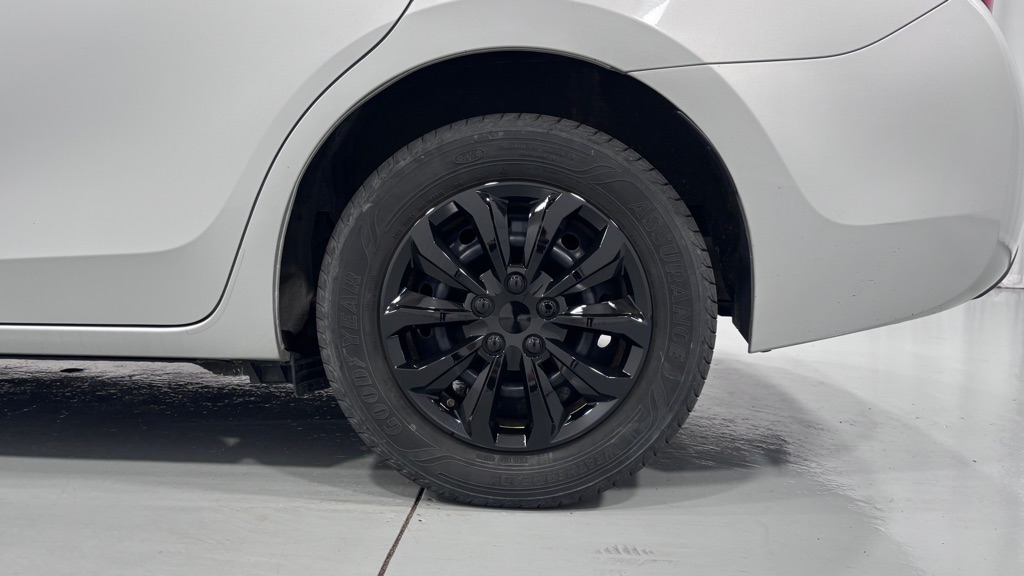 Photo 30 of this TOYOTA COROLLA L