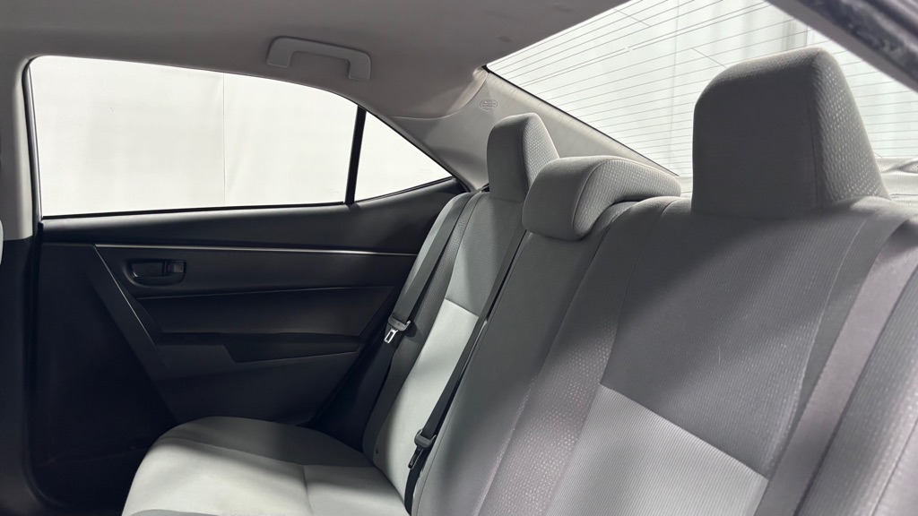 Photo 21 of this TOYOTA COROLLA L